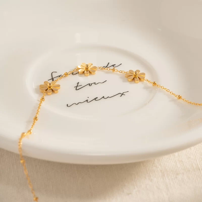 Charm 18k Gold Plated Stainless Steel Fashion Jewelry Rhinestone Flower Necklace for Girls - Image 5