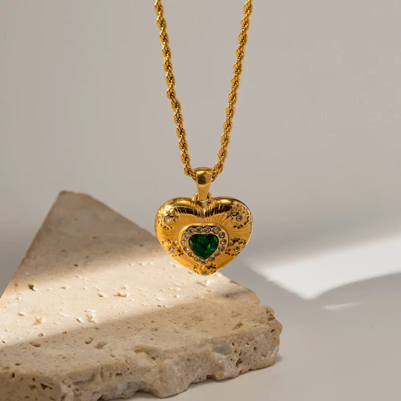 18K Gold Plated Stainless Steel Jewelry Gift Charm Waterproof Emerald Cubic Zirconia Heart Pendant Necklace for Girls - Image 5