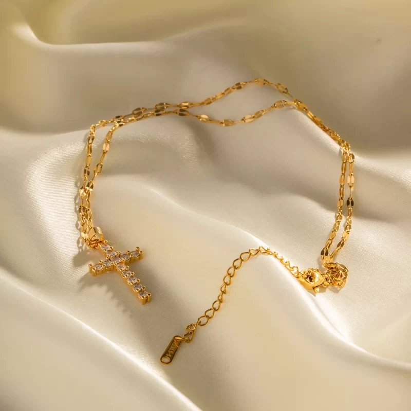 Retro 18K PVD Gold Plated Clear Crossed Zircon Necklace Cubic Zirconia Cross Pendant Necklace - Image 4