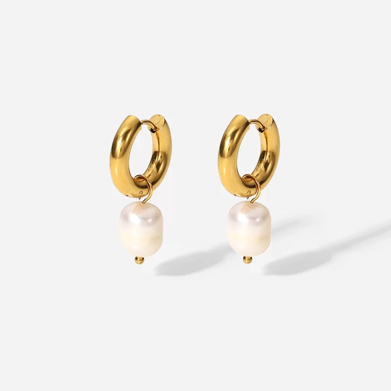 New Trend Geometric Stainless Steel CC Shape Pearl Hoop Earrings Geometric 18K Gold Plated Pearl Hoop Earring for Women
