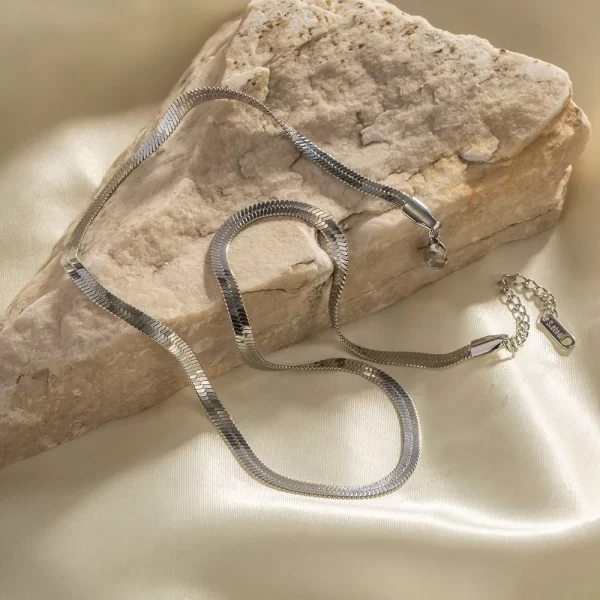 J&D Retro Waterproof Minimalist 4mm Dainty Blade Snake Chain Silver Plated Stainless Steel Chain Necklace - Image 4