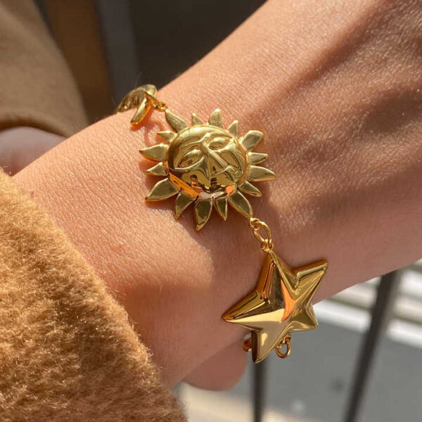 Women's Model Niche 18K Gold Stainless Steel Star and Moon Bracelet - Image 2
