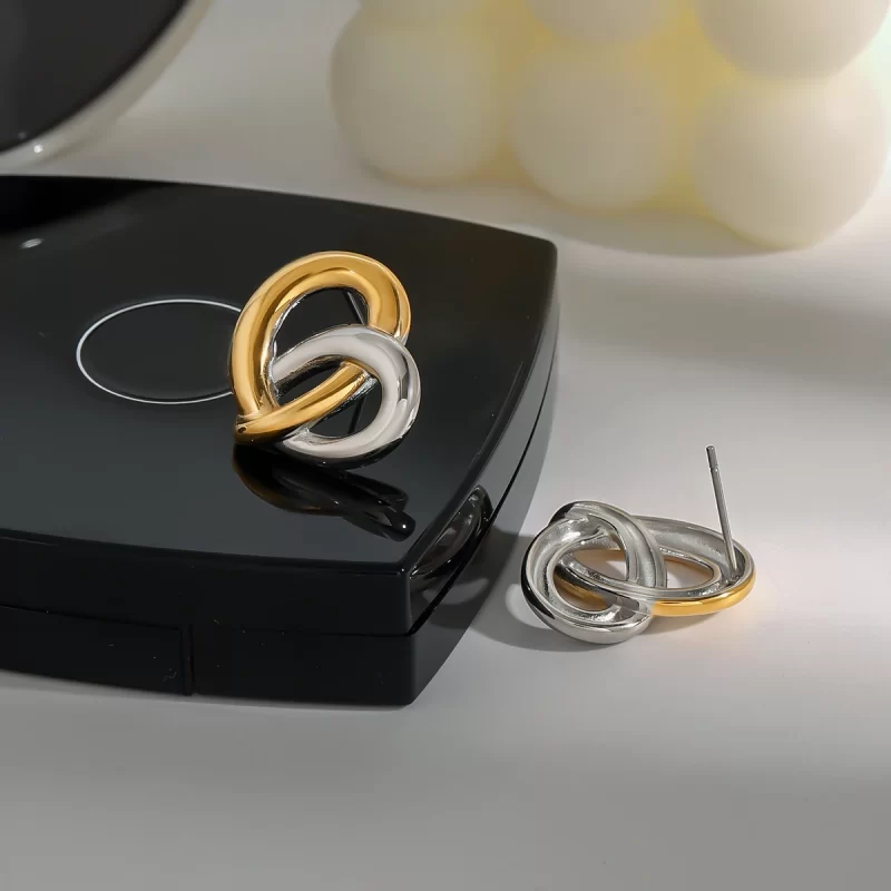 18K Gold Stainless Steel Polished Minimalist Trendy Jewelry Twisted Heart Hoop Earrings for Women - Image 5