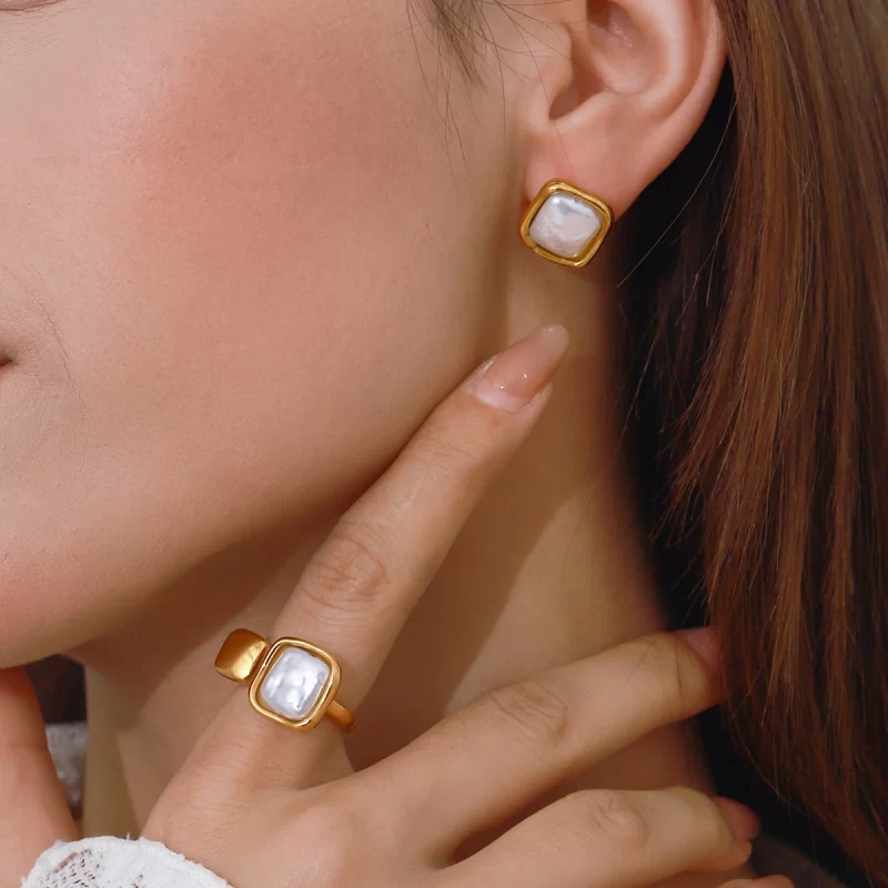18K Gold Stainless Steel Spring Summer Square Irregular Shape Peal Earring for Women - Image 3