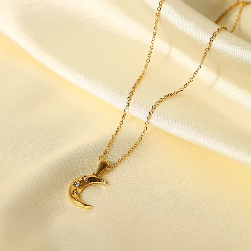 Retro Style Stainless Steel 18K Gold Plated Female Jewelry Gift Three Tiny Zircon Inlaid Moon Pendant Necklace - Image 5