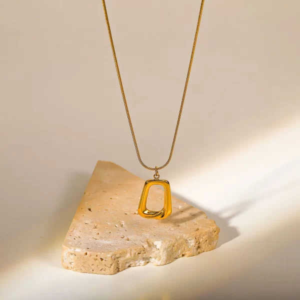 Dropshipping Vintage Stainless Steel Trapezoid Shape Necklace Women 18K Gold Plated Hollow Square Pendant Necklace for Girls - Image 5