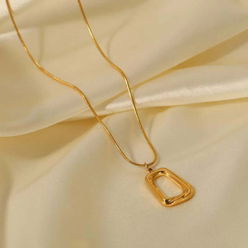 Dropshipping Vintage Stainless Steel Trapezoid Shape Necklace Women 18K Gold Plated Hollow Square Pendant Necklace for Girls - Image 3
