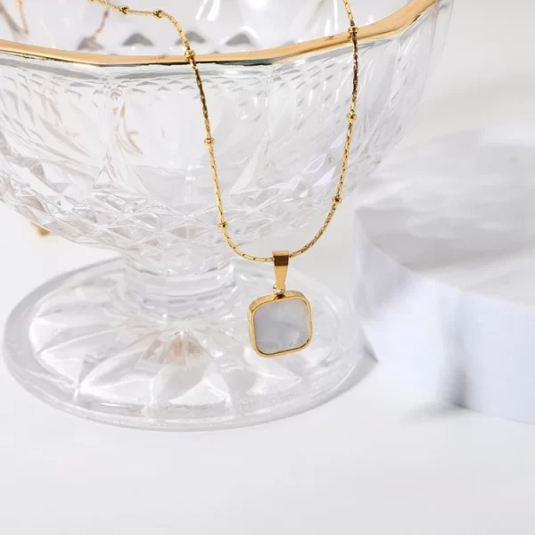 Minimalism Square Natrual Shell Pendant Necklace New Design 18K Gold Clavicle Chain Stainless Steel Jewelry Necklace for Women - Image 2