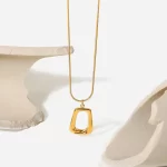 Dropshipping Vintage Stainless Steel Trapezoid Shape Necklace Women 18K Gold Plated Hollow Square Pendant Necklace for Girls