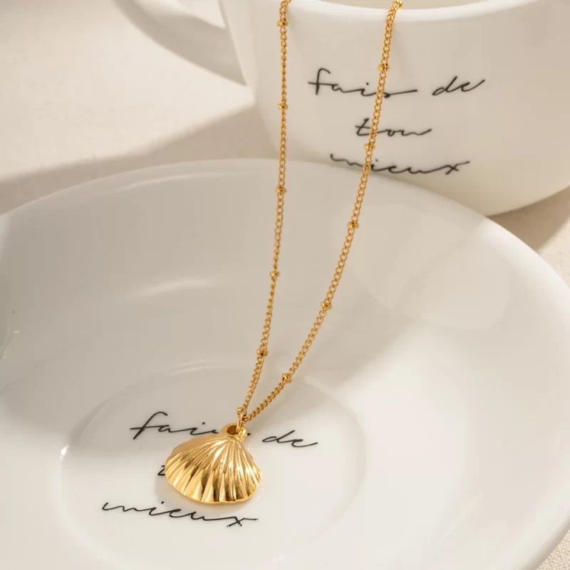 2023 New Trend Chic 18k Gold Plated Shell Shape Pendant Necklace Stainless Steel Fashion Jewelry