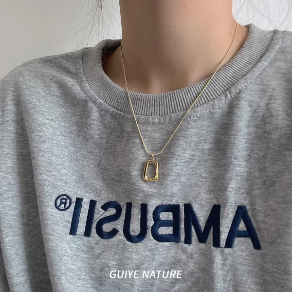 Dropshipping Vintage Stainless Steel Trapezoid Shape Necklace Women 18K Gold Plated Hollow Square Pendant Necklace for Girls - Image 2