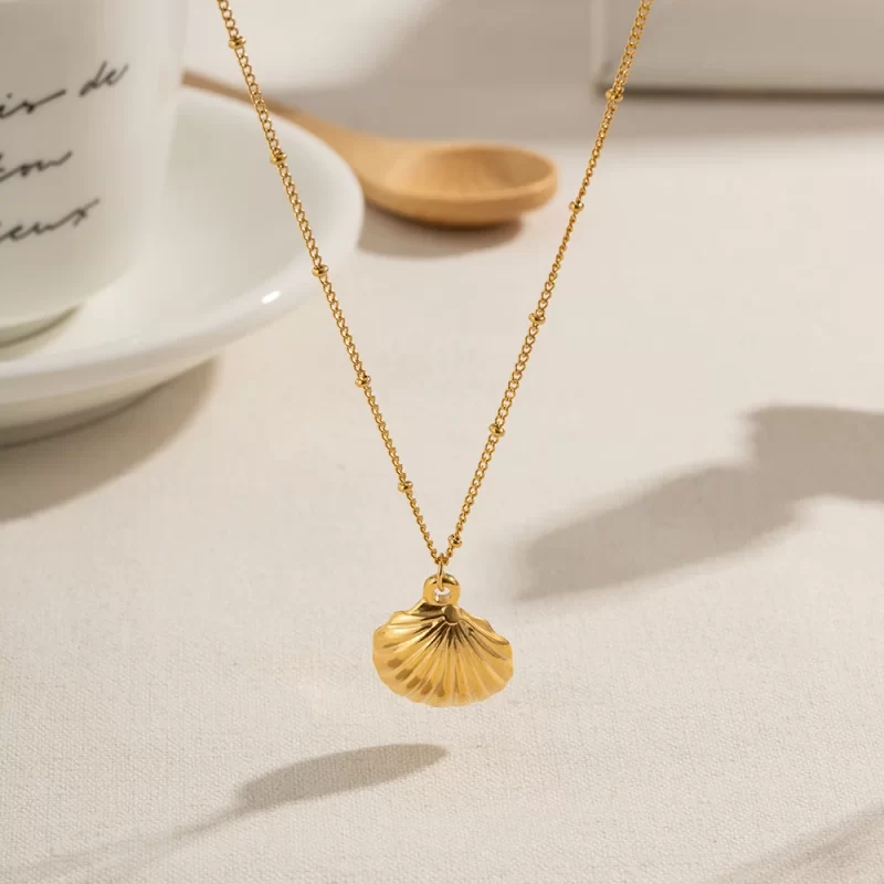 2023 New Trend Chic 18k Gold Plated Shell Shape Pendant Necklace Stainless Steel Fashion Jewelry - Image 4