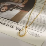 J&D Vintage Style 18K Gold Stainless Steel Stud Necklace with Imitation Pearl Pendant Fashionable Accessory