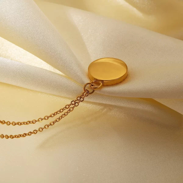 Dropshipping Stainless Steel White Moon Necklace 18K Gold Plated Round Shell Pendant Necklace - Image 3