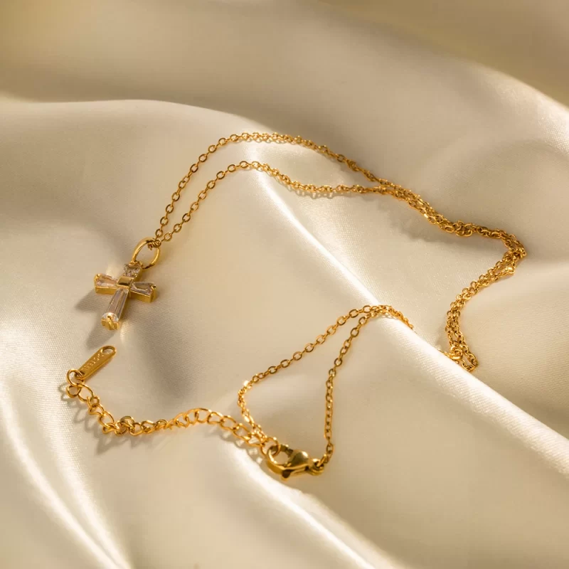 Vintage 18K Gold Plated Clear Cross Zircon Necklace Geometric Cubic Zirconia Crossed Pendant Necklace - Image 3