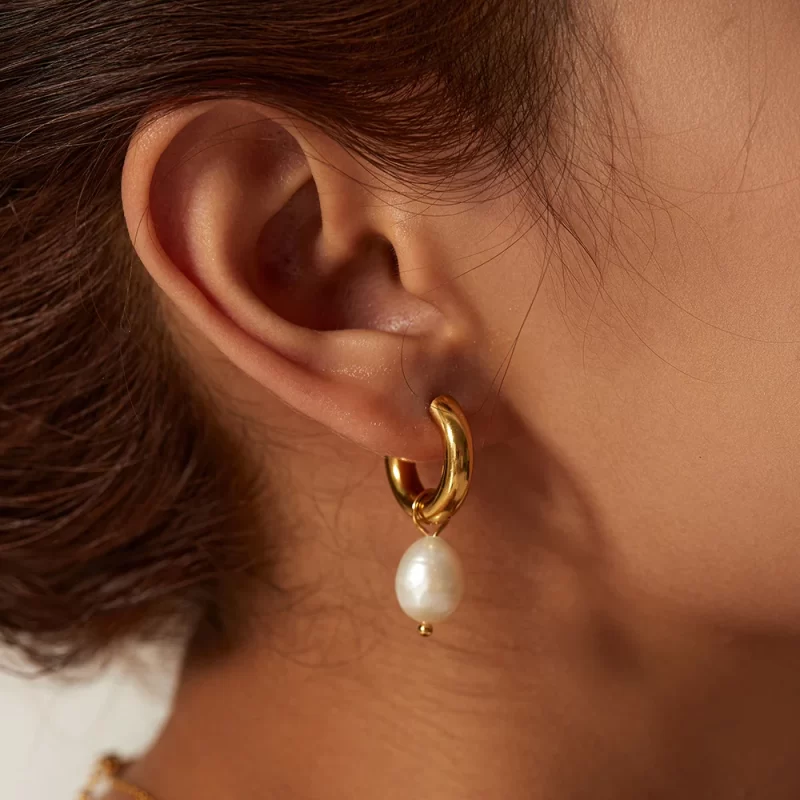 New Trend Geometric Stainless Steel CC Shape Pearl Hoop Earrings Geometric 18K Gold Plated Pearl Hoop Earring for Women - Image 3