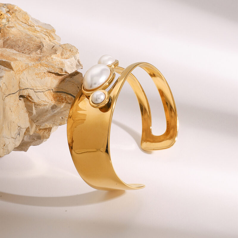Exaggerated Retro Gold Plated Stainless Steel Natural Stone Imitation Pearl Bracelet Bangle For Women Fashion Jewelry - Image 3