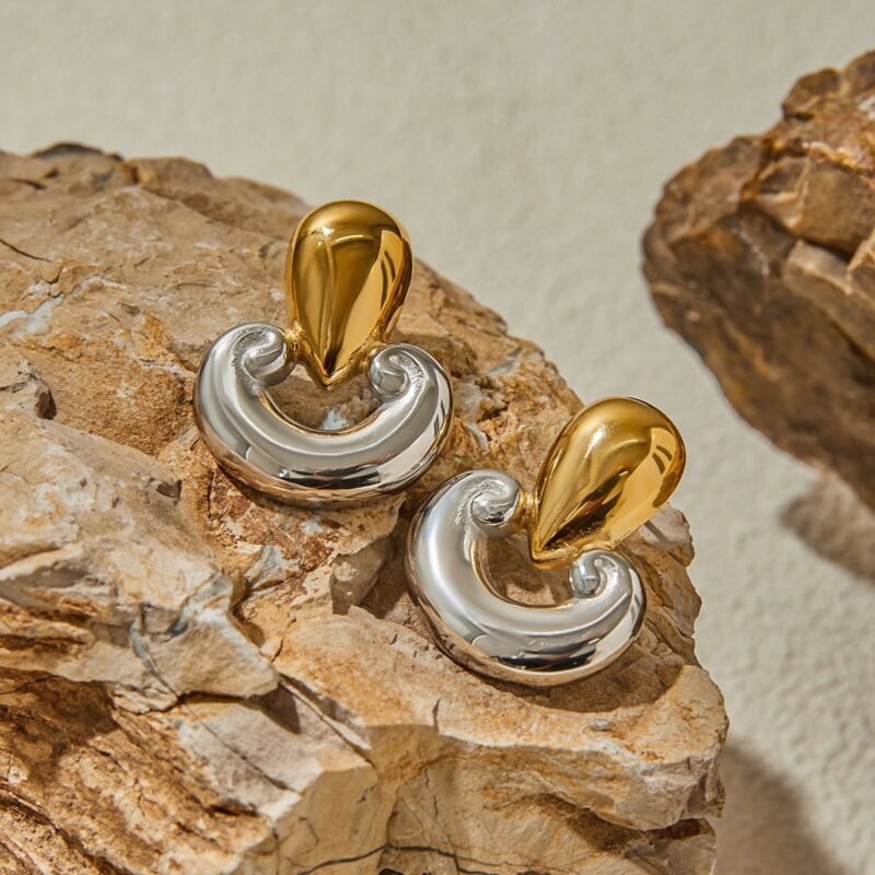 J&D Waterproof 18K Gold Plated PVD Stainless Steel Hypoallergenic Classic Chunky Hollow Gold Two Tone Earrings - Image 4