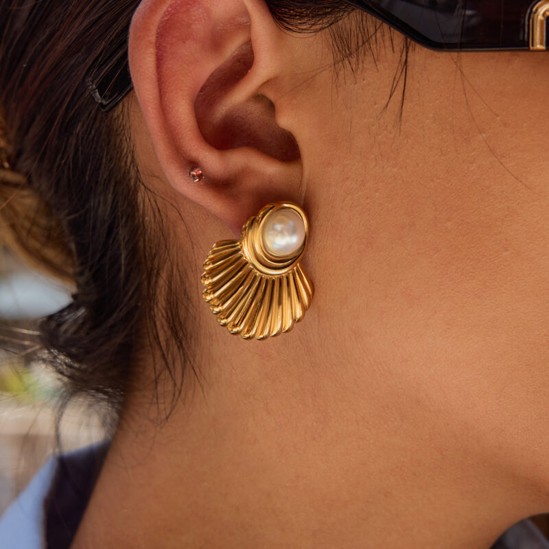 J&D Designer Niche 18K Gold Stainless Steel Earrings Glossy Fan-shaped with Half-sided Pearl Earrings - Image 3