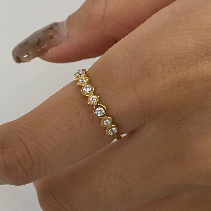 18K Gold Stackable Ring Textured Band Sunburst Zircon Design - Image 3