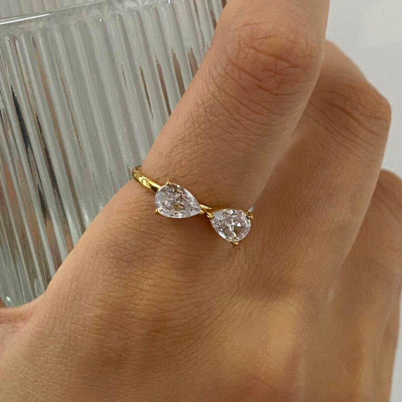 18K Gold Stainless Steel White DiamondElegant Luxury Teardrop Shaped Four-Leaf Clover Stackable Rings Set - Image 4