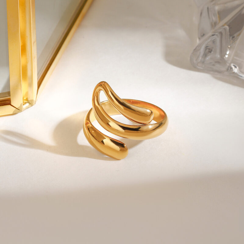 Trendy 18K Gold Stainless Steel Opening Ring Modern Geometric Liner with Irregular Oval Cut Diamond Fashionable Rings - Image 2
