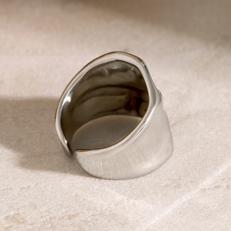 Jewelry Simple 18K PVD Gold Plated High Polish Stainless Steel Statement Chunky Heart Finger Ring - Image 3