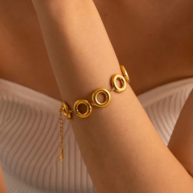 Stainless Steel Exquisite Glossy Circle Bracelet 18K Gold Plated For Women Men Fashion Waterproof Jewelry Gift - Image 3