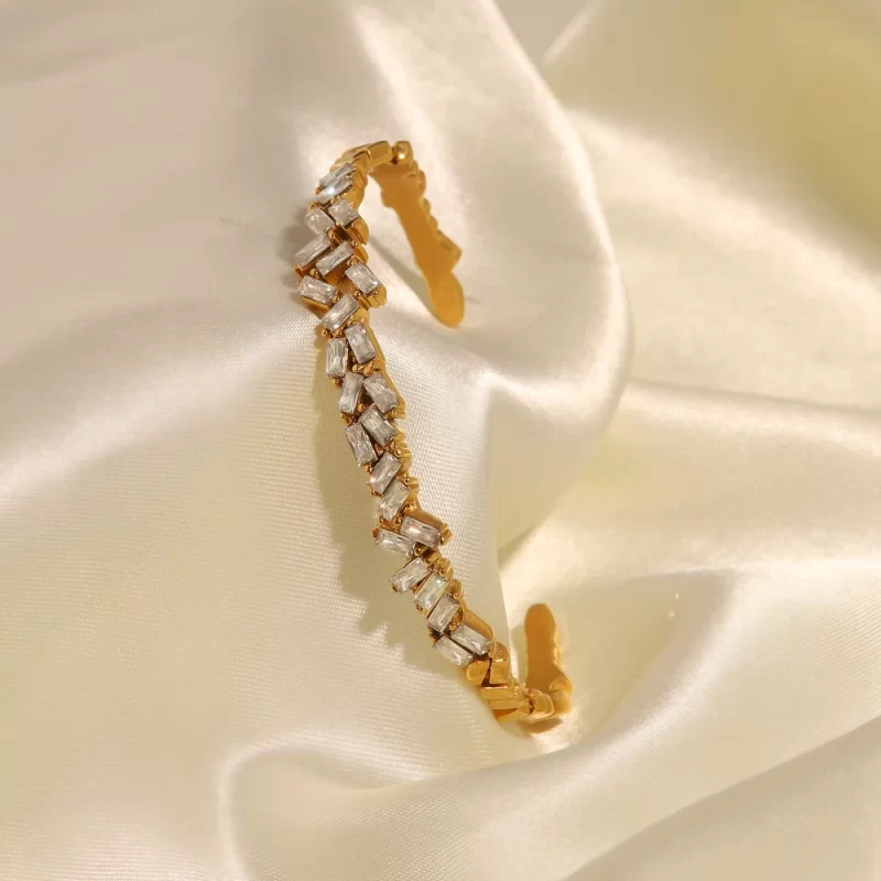 Fashion Waterproof Delicate Shiny Cubic Zirconia Stainless Steel 18K Gold Plated Bracelet Luxury Jewelry - Image 5