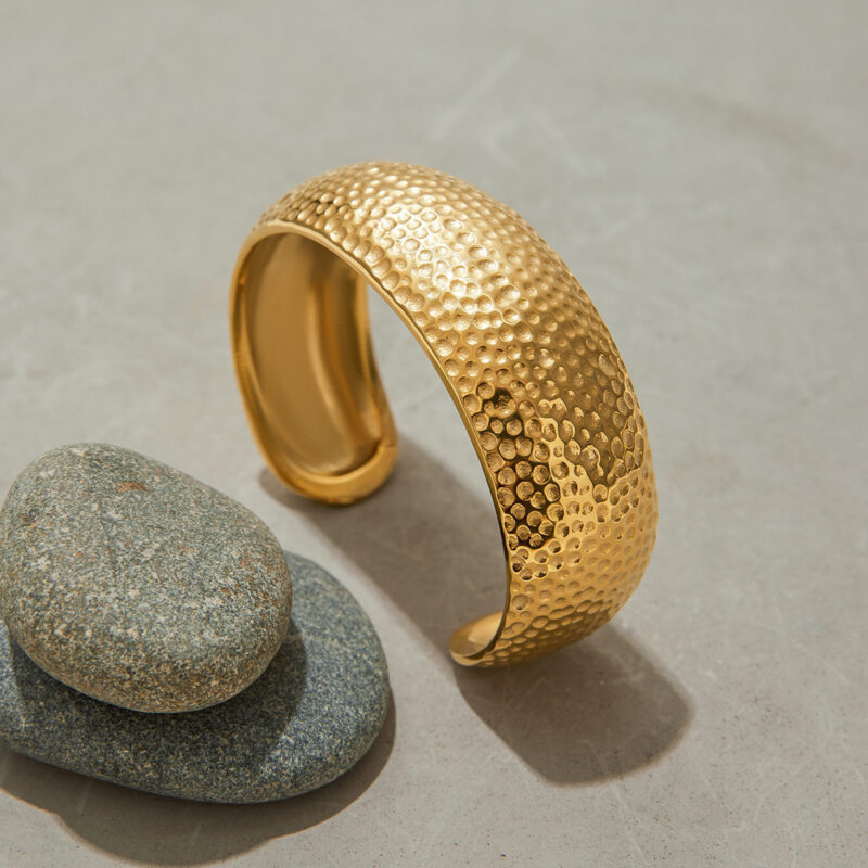 J&D 18K Gold Plate Stainless Steel Cuff High Polished Minimalist Chunky Hammered Open Bangle Bracelet - Image 5