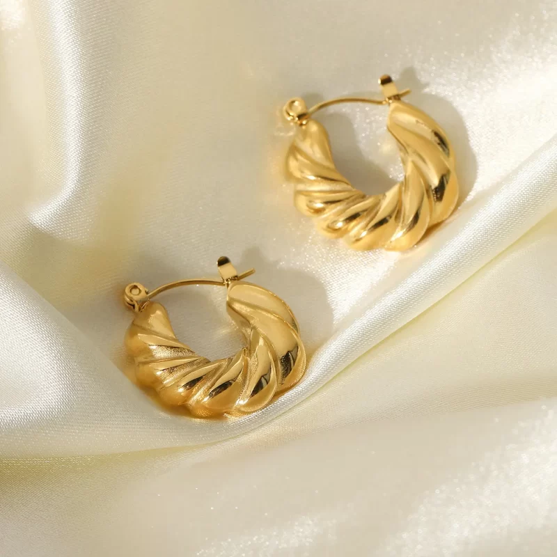 Female Rhomboid European Earring and American Simple Stainless Steel Electroplated 18K Real Gold Plated Earring - Image 2