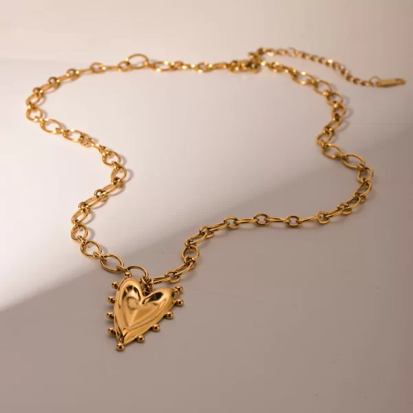 J&D 18k Gold Plated Stainless Steel Jewelry Gift Texture Heart Shape Rivet Pendant Necklace Women