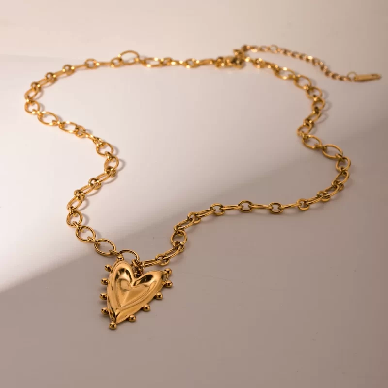 J&D 18k Gold Plated Stainless Steel Jewelry Gift Texture Heart Shape Rivet Pendant Necklace Women