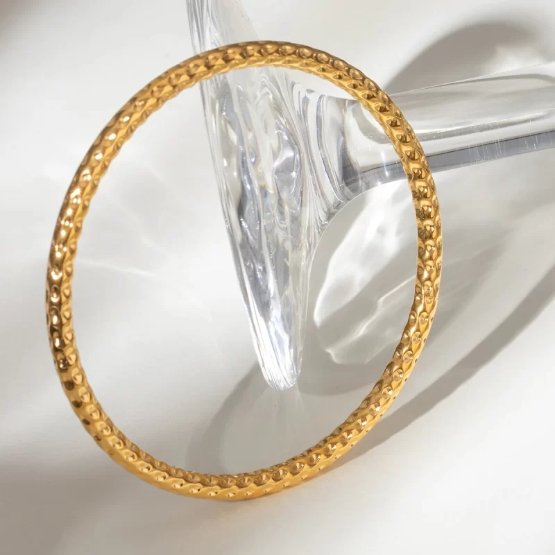 J&D 18k Gold Stainless Steel Modern Hammered Closed Bangle Chic Design for Women - Image 3