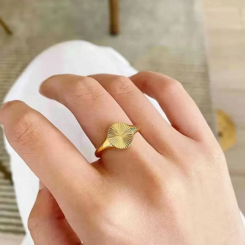 Vintage Design Medallion Stackable Sunbeam Ring Gifts High Polished Sunburst Finger Ring for Girls - Image 3
