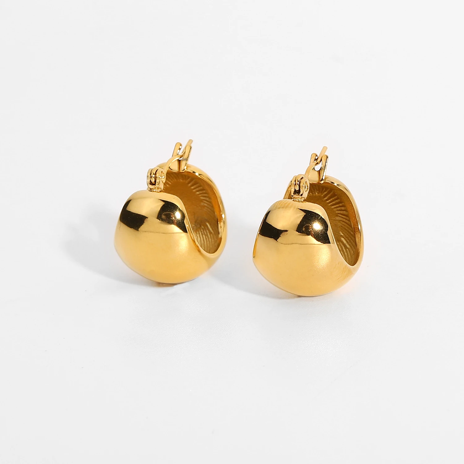 Luxury Gold Plated 316 Stainless Steel Smooth Hoop Stereoscopic Globe Earring for Women
