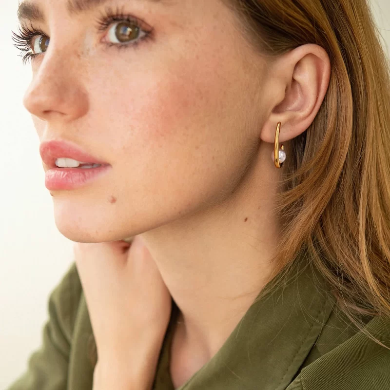 18k Gold Stainless Steel Jewelry Imitation Shell Pearl U-Shaped Earrings - Image 2
