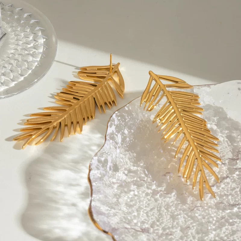 18k Gold Stainless Steel Vintage Hoop Earrings European Style Leaf Design Left & Right Pair for Nature Lovers - Image 4