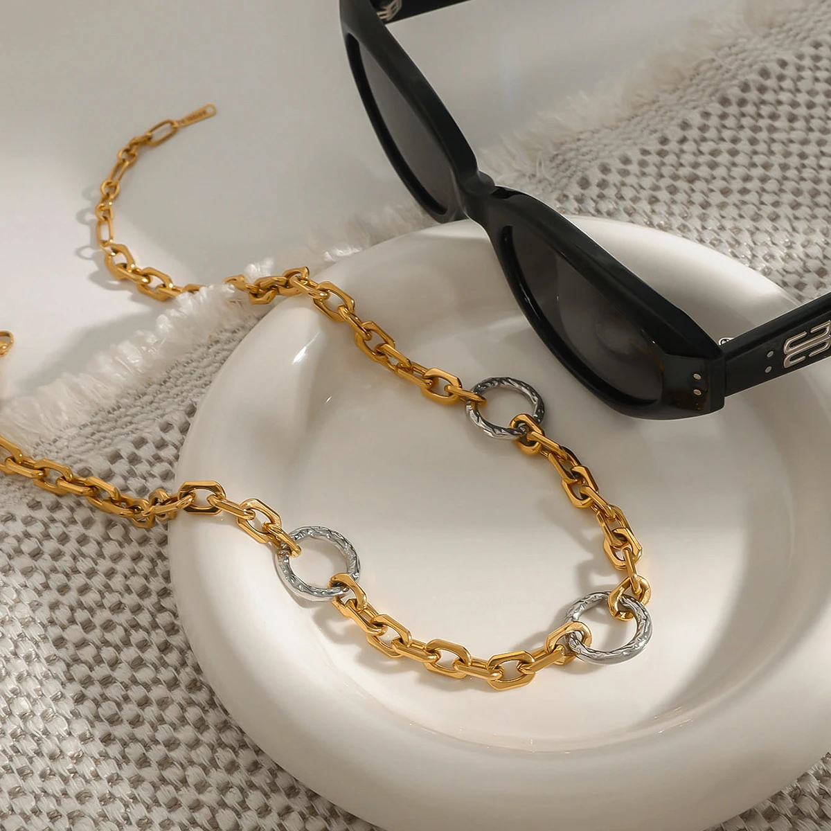 J&D Women's Modern Minimalist Gold Plated Stainless Steel Choker Chain Necklace Trendy Geometric Style for Party