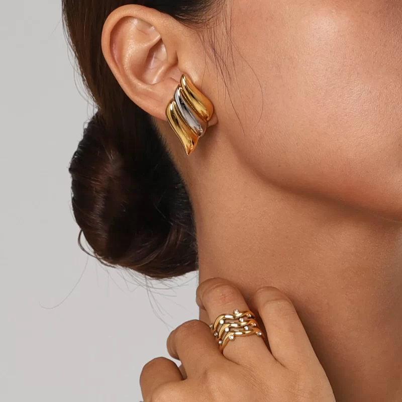 Waterproof 18k PVD Gold Stainless Steel Two Tone Plated High Polish Smooth Round Rope Spiral Texture Earring - Image 2