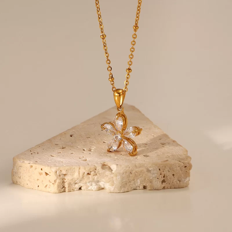 18K Plated Stainless Steel Gift 16mm White Cubic Zirconia Five-petal Flower Pendant Necklace - Image 5
