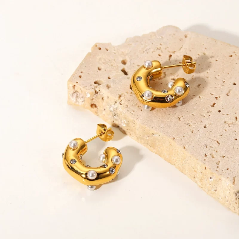 18k Gold Plated Stainless Steel Special-shaped Hammer Pearl Zircon CC Shaped Earrings - Image 4
