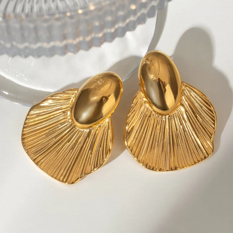 18k Gold Stainless Steel Fish Tail Ribbed Shiny Earrings Chic Summer Accessory for Party Prom Decoration - Image 3
