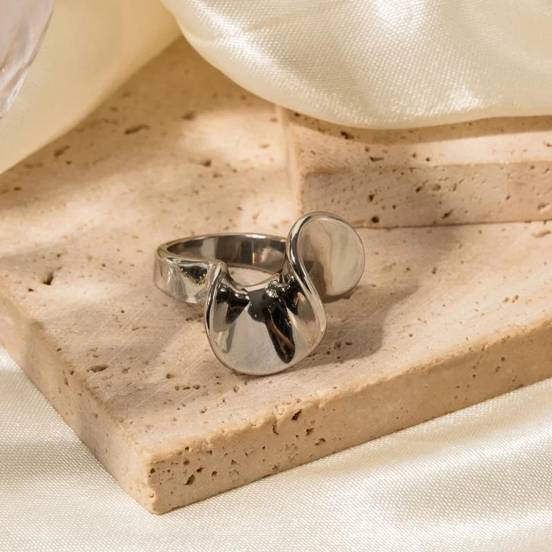 Waterproof 18K Gold-plated Stainless Steel Fashion Jewelry Wave Skirt's Hemline Ring for Women - Image 3