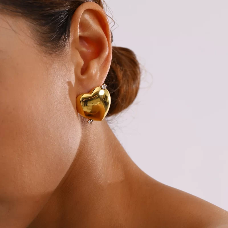 18k Gold Stainless Steel Jewelry Gold Polished Rhinestone Heart Earrings - Image 3