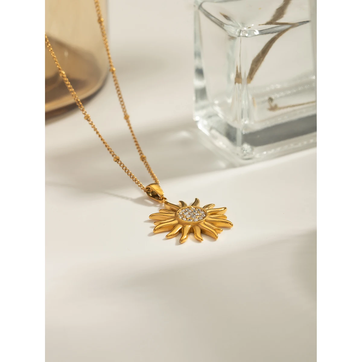 New Arrival Stainless Steel Stud Earring Waterproof Rhinestones Sun Shape Pendant Necklace for Women