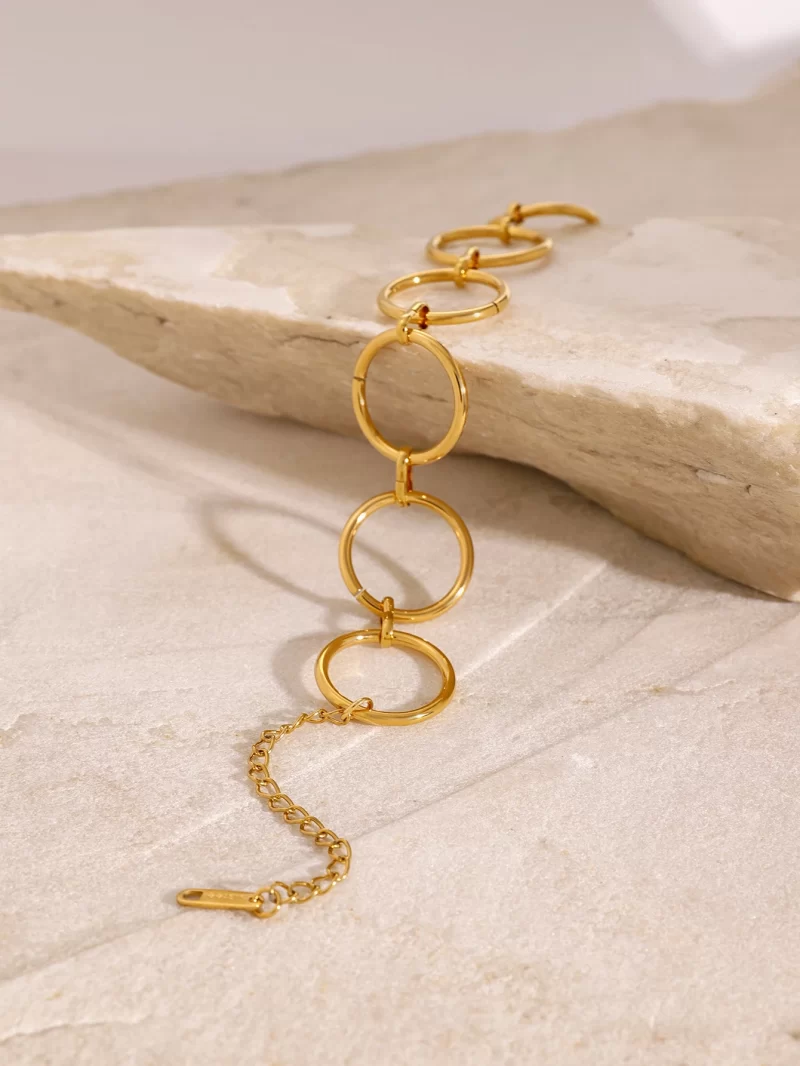 J&D 18k Gold Stainless Steel Geometric Interlocking Circle Bracelet 16.5+5cm Elegant Fashion Accessory - Image 5