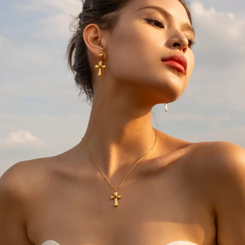 J&D Religious Stainless Steel Necklaces Gold Plated Texture Hammer Tiger's Eye Cross Pendant Necklace - Image 3