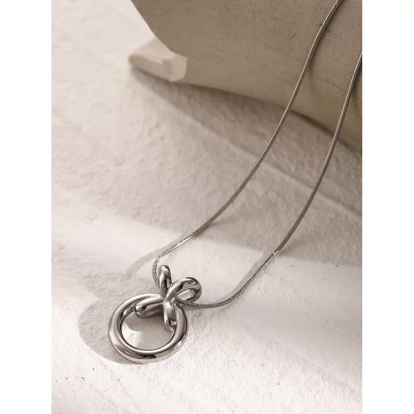 J&D Jewelry Fashion Necklace Silver Plated Snake Chain Necklace Stainless Steel Donuts Pendent Necklace