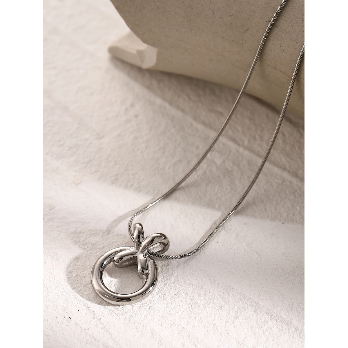 J&D Jewelry Fashion Necklace Silver Plated Snake Chain Necklace Stainless Steel Donuts Pendent Necklace